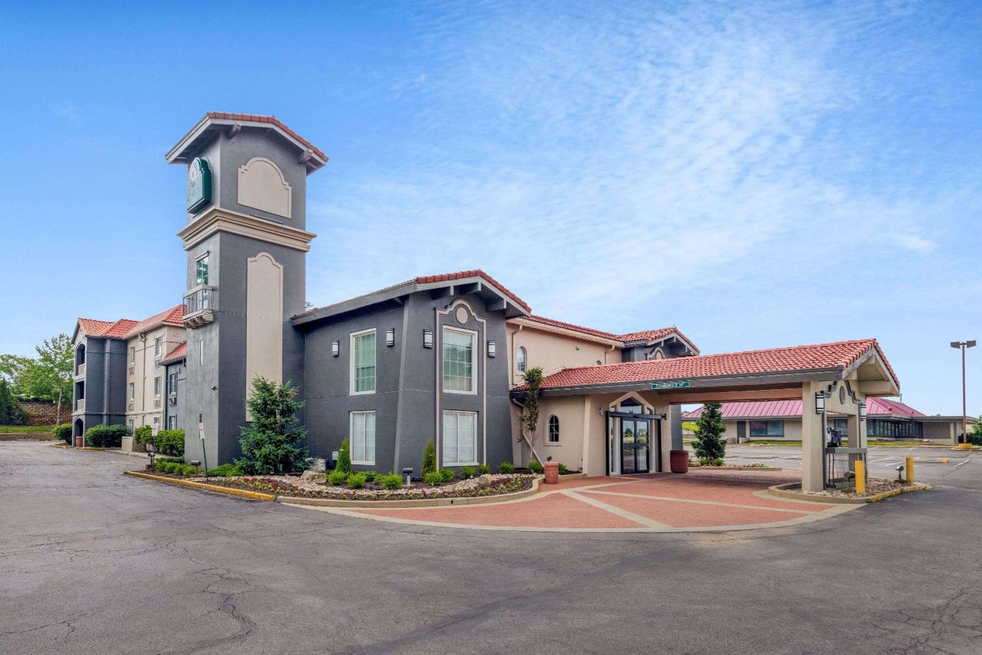 La Quinta Inn By Wyndham Kansas City Lenexa Exterior foto